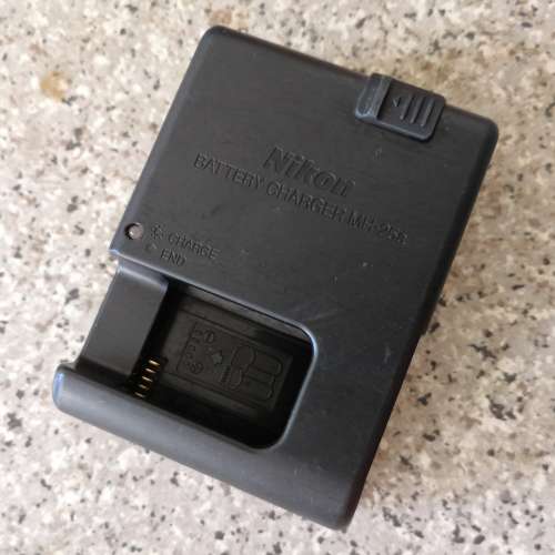 Nikon MH-25a Charger
