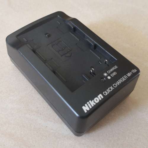 原裝 Nikon MH-18a 充電器