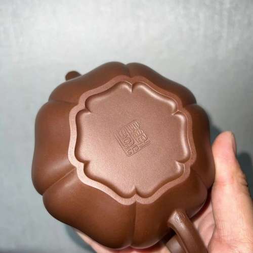 文革紫泥《葵仿古》紫砂壶半手工