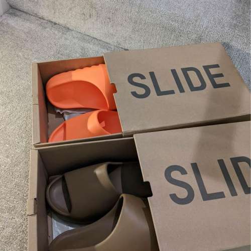 #01 YEEZY SLIDE ENFLAME Sneakers