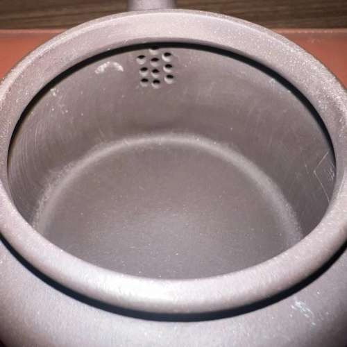 鴻運當頭《黑料》紫砂壺 半手工刻繪款 容量260CC 品相如圖 實物拍攝 一物一拍