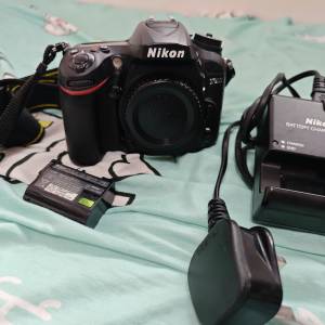 Nikon D7200 Body + Original Battery and Power Adaptor