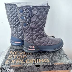 The North Face Women’s Thermoball Button-up Boots