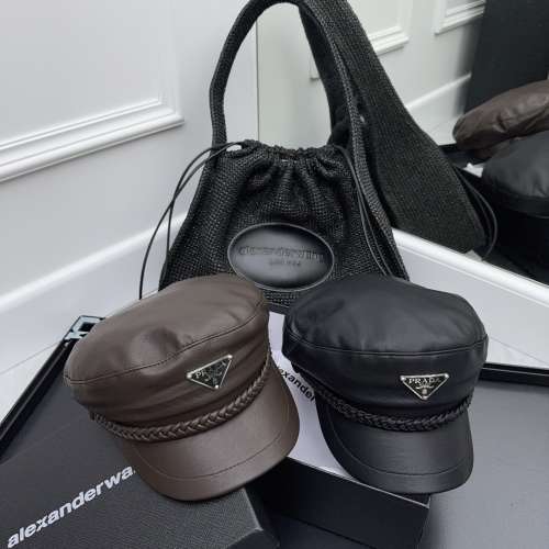 PRADA新款皮軍帽