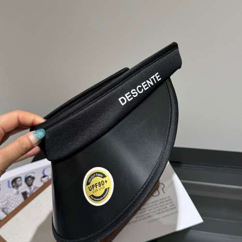 迪桑𝐭 空頂防曬帽 具有𝐮𝐩𝐟𝟖𝟎➕防曬功能的帽子 經典黑白兩色！出門 運動 旅行...