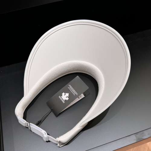 迪桑𝐭 空頂防曬帽 具有𝐮𝐩𝐟𝟖𝟎➕防曬功能的帽子 經典黑白兩色！出門 運動 旅行...