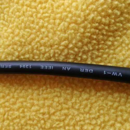 Phase One 全新 IEEE 1394 cable