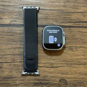 Apple Watch Ultra 2 49 毫米鈦金屬錶殼帶尾環 - 藍色/黑色，M/L（GPS +