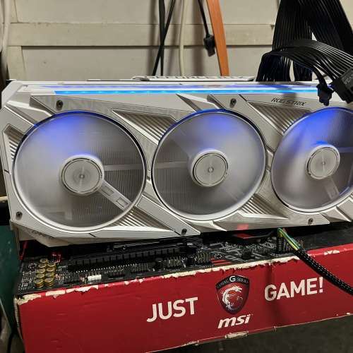 ROG Strix RTX 3090 OC Edition 24GB white