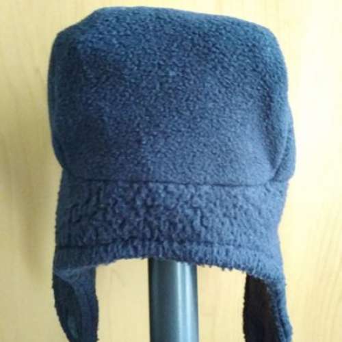 98%新Aigle深藍色中性雪帽一顶