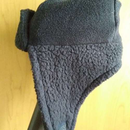 98%新Aigle深藍色中性雪帽一顶