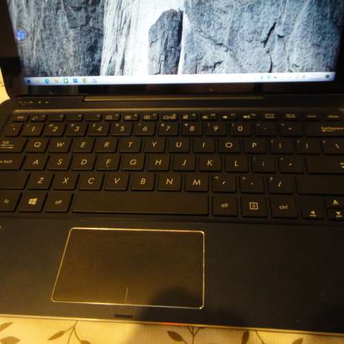ASUS Transformer Book T300 128GB 手提電腦