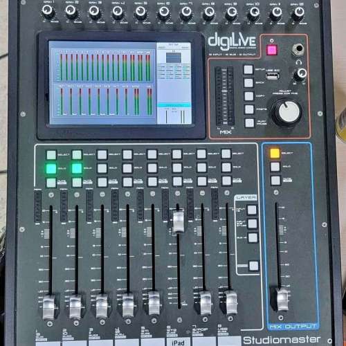 Studiomaster DigiLive 16 16 Input -16 Bus - 8 Output Digital Mixing Console