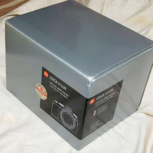 Leica V-lux camera