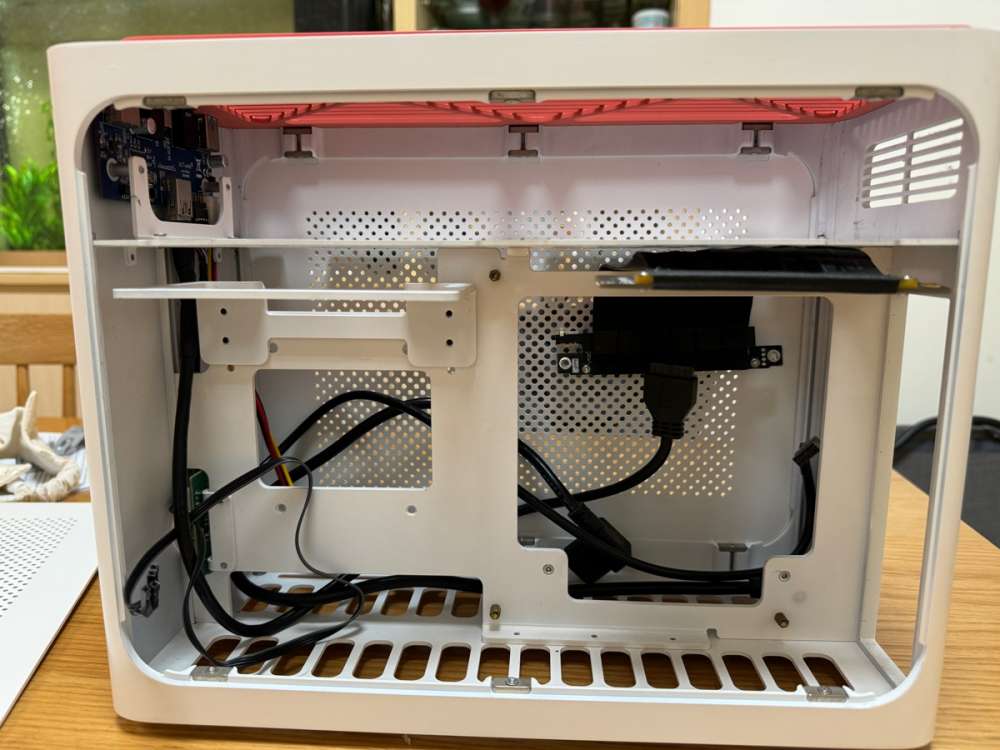 IQUNIX ZX-1 Aluminum Mini-ITX Case 機箱白橙色- 二手或全新 IQUNIX ZX-1 Aluminum Mini-ITX Case 機箱白橙色- 二手或全新