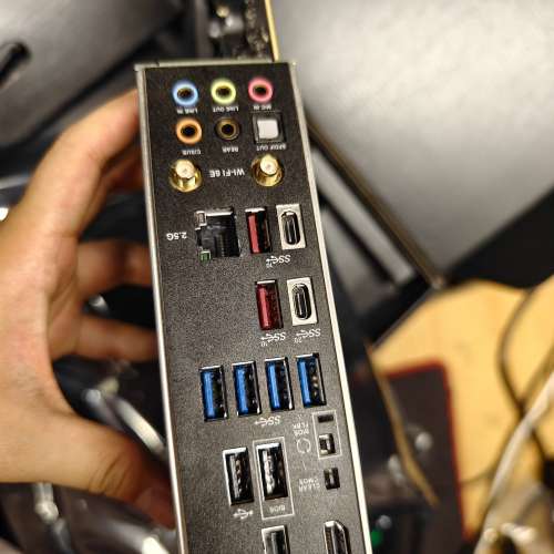 擺多過用，華碩ROG strix z790-H wifi d5全齊配件行貨2024年2月28日購買有收據，如...