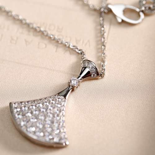 BVLGARI宝格丽 diva 裙子镶钻项链