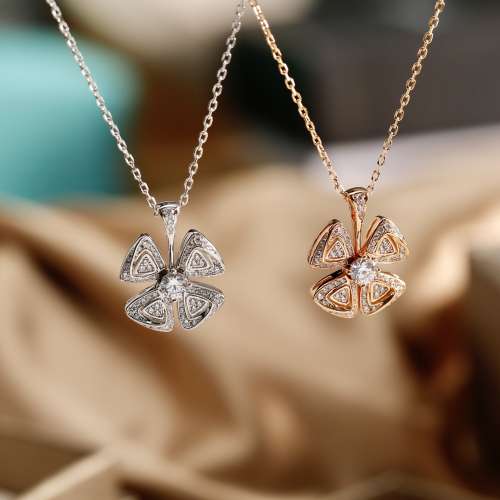 BVLGARI宝格丽 四叶草 罗马之花 Fiorever咏绽项链