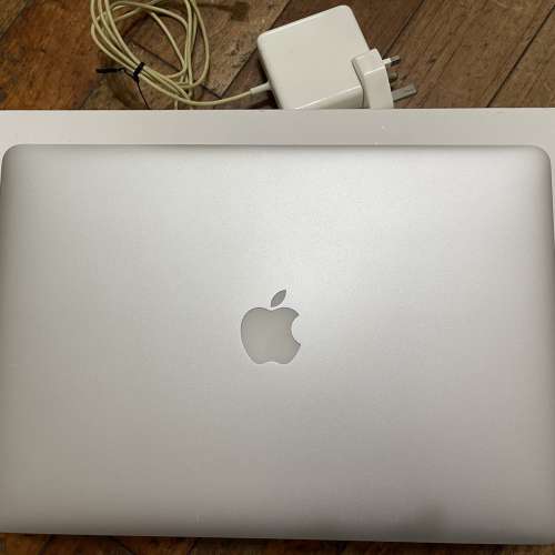 Apple Mac Book Pro 2015 Mid 15"寸 i7, 16GB Ram, 250GB SSD