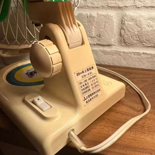 出售三菱昭和風20cm坐枱扇，電壓110v，需使用變壓器，100%正常，外觀85%新，有意請p...