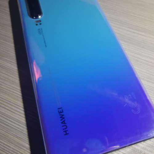 Huawei p30 香港行貨 天空之镜 8+128