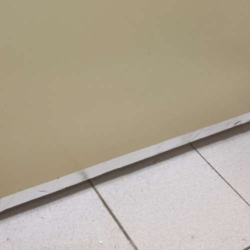 九成新公屋厠所門