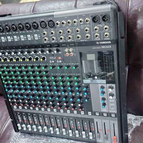 Margan PS10 四只 + Carvin DCM2000 amp + Yamaha MG16X mixer