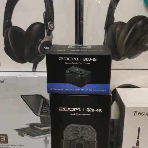 ZOOM Q2n-4K + BCQ-2n (handy video recorder + battery pack)