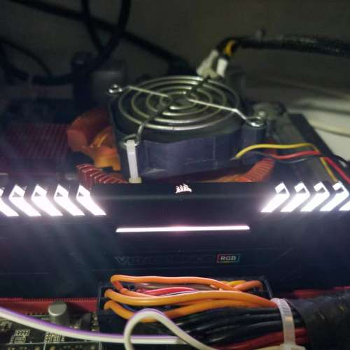 CORSAIR 8GB DDR4 2666MHz GAMING RGB RAM