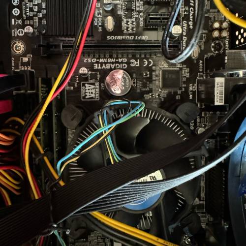 底板連CPU連機箱- GIGABYTE GA-H81M-DS2