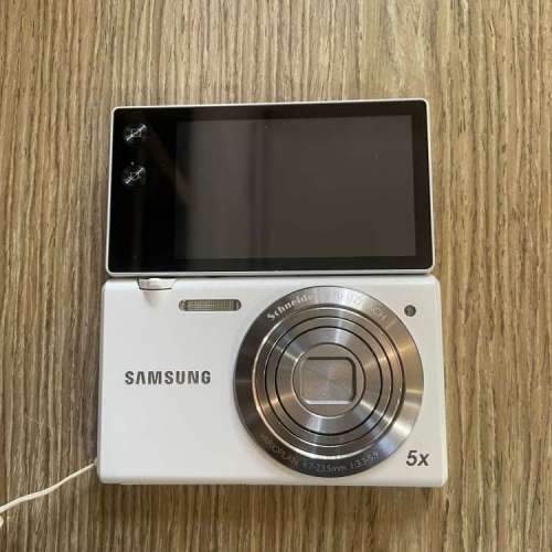 Samsung MV800 超輕巧型反芒相機 (CCD 感光元件 及 Schneider 光學鏡頭)