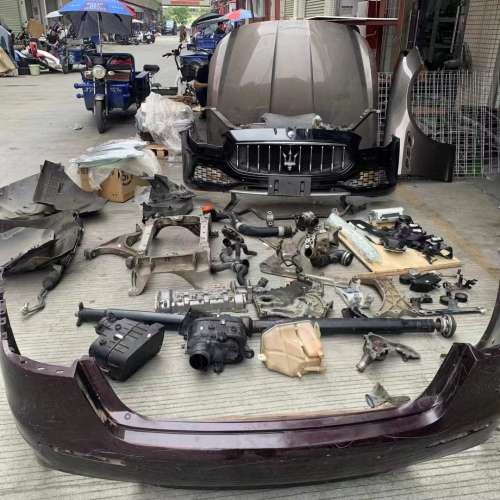 瑪莎拉蒂原廠配件吉博力 總裁 萊萬特 GT 前嘴總成 保險槓 大燈 尾燈 葉子板 車門 ...