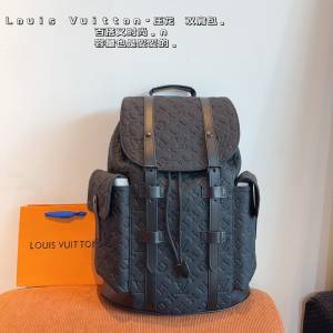 Louis Vuitton  LV christopher雙肩包 經典又不失年輕感