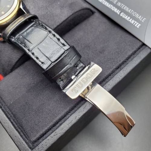 (全新陳列品狀態有5年保養) Tudor Glamour Date 55003