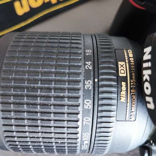 Nikon D80 連 AFS Nikkor 18-135 3.5/5.6 zoom