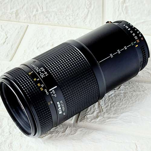 Nikon NIKKOR 70-210mm f/4.0-5.6  AF＊ 極新
