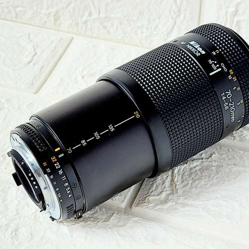 Nikon NIKKOR 70-210mm f/4.0-5.6  AF＊ 極新