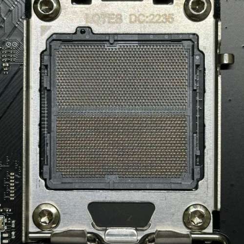 AMD AM5 Ryzen 7 7800x3d + MSI X670-P Wifi + XPG RGB DDR5 6000 32GB Ram