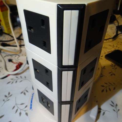 SAFEMORE 4U003 Smart Socket with 10 Gangs 4 USB & 2m Length Cable