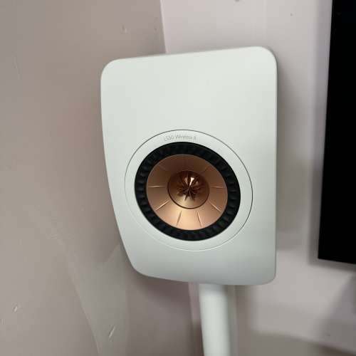 賣KEF LS50 Wireless II 白色 連 原廠白色腳架