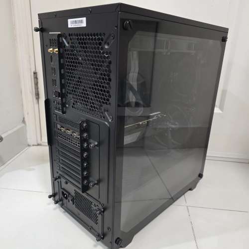 GIGABYTE AMD3700X 8-Core