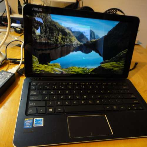 ASUS Transformer Book T300 128GB 手提電腦