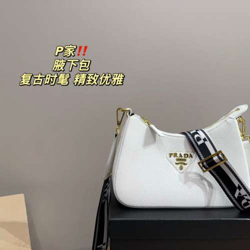 女包包斜挎包腋下包单肩包