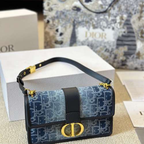 女包包斜挎包腋下包单肩包