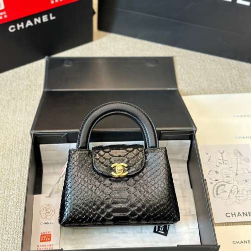 女包包斜挎包腋下包单肩包