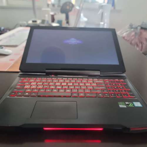 Core&trade; i7-7700 筆記本電腦，頂配 16G ddr4 記憶體， samsung 870 evo 2TB SSD固態...