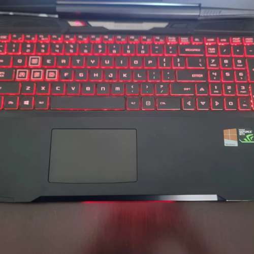 Core&trade; i7-7700 筆記本電腦，頂配 16G ddr4 記憶體， samsung 870 evo 2TB SSD固態...