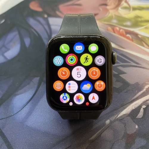 Apple Watch Series 5 (GPS) - 44毫米太空灰鋁金屬錶殼 配 運動錶帶