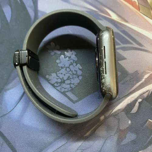 Apple Watch Series 5 (GPS) - 44毫米太空灰鋁金屬錶殼 配 運動錶帶