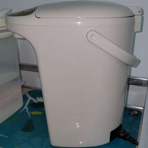 Panasonic 松下 樂聲牌 NC-BG4000 電泵出水電熱水瓶 (4.0公升) Electric Thermo Pot